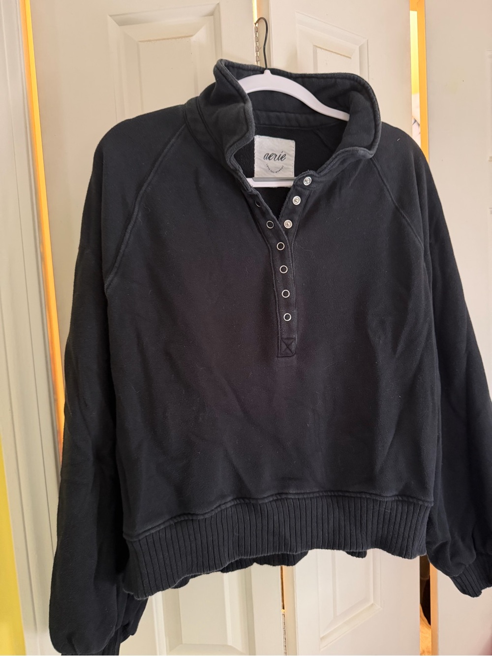 aerie Black and White Logo Pullover Label Detail